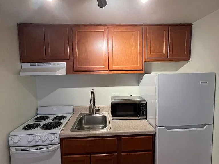 Sycamore Place Apartments — Photo 26