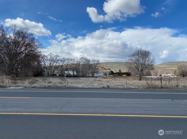 735 Basin Street NW, Ephrata, WA 98823