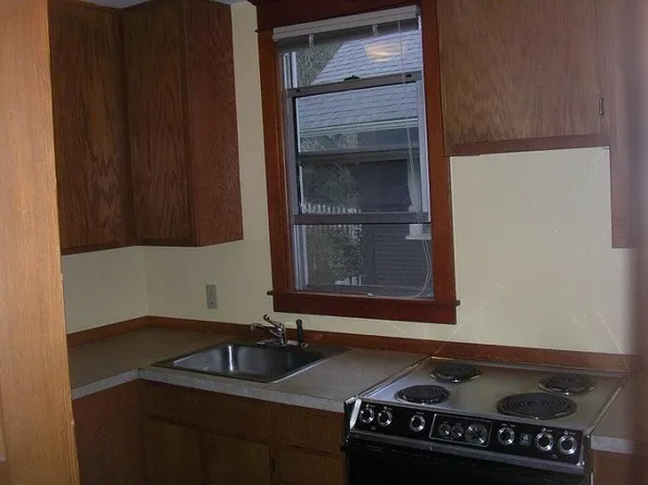 5719 SW Corbett Ave, Portland, OR 97239