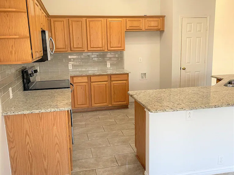10408 Ambergate Ln — Photo 20
