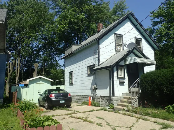 155 Edison St, Pontiac, MI 48342