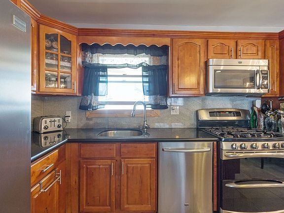 2nd image of 15838 91st St