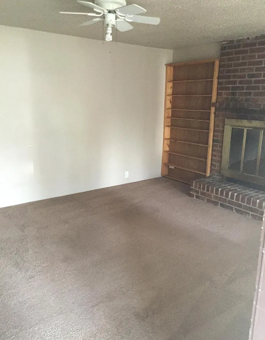 2 bed, 940 sqft, $1,600 — Photo 4