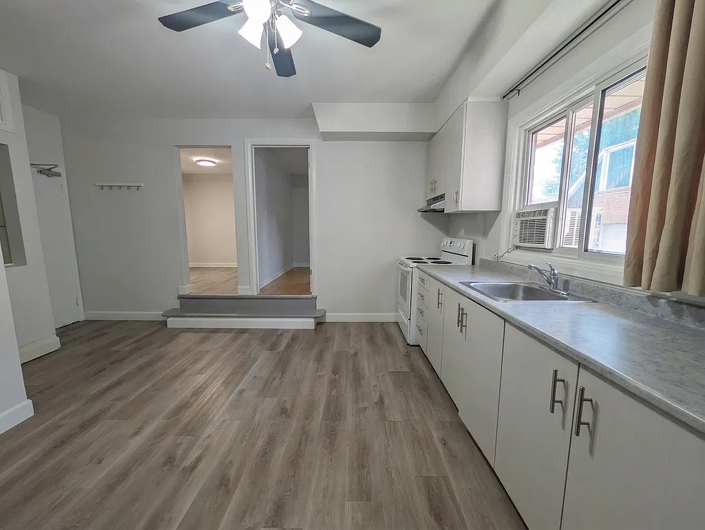 82 Albert Street — Photo 3