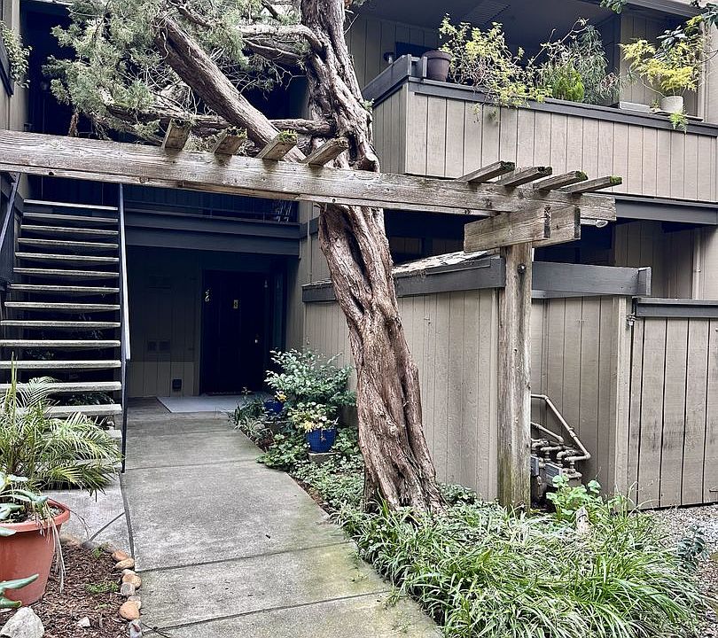1st image of 46 Creek Court Rohnert Park Cir #94928