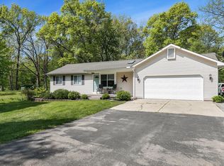 9161 Sherwood Dr, Davisburg, MI