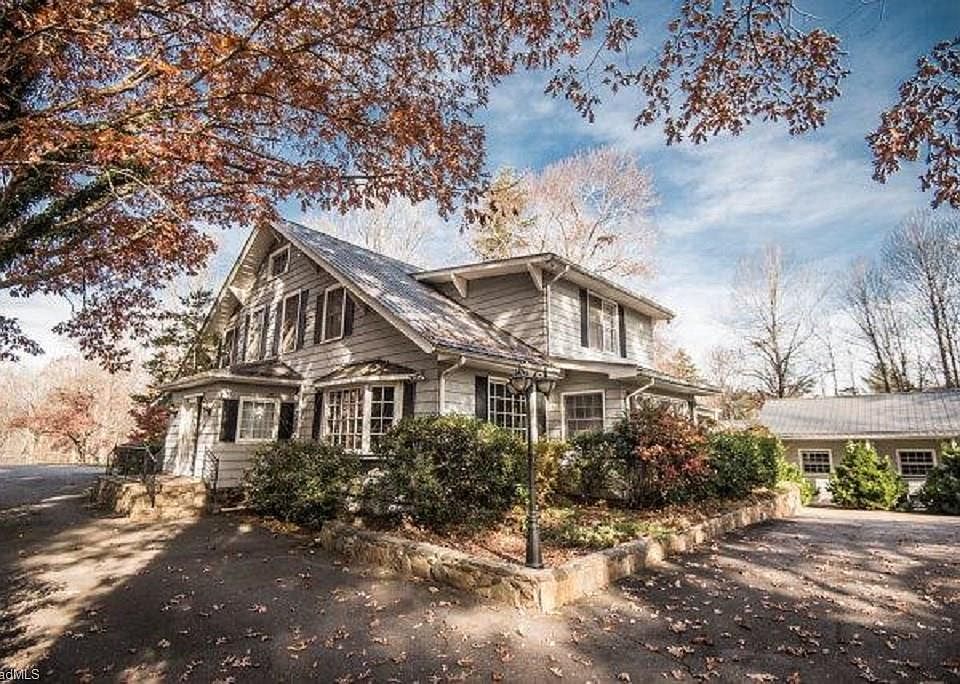 2nd image of 265 Wyndham Ln