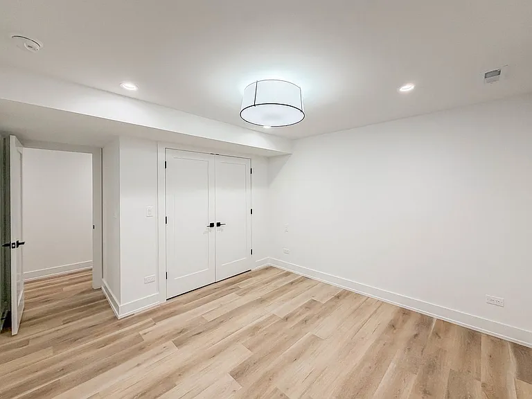 2113 N Kenmore Ave #G — Photo 12