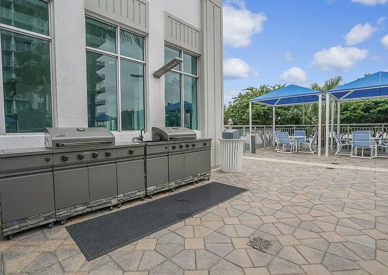 300 S Australian Ave #1101 — Photo 23