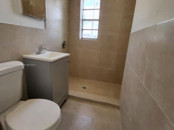 miami-florida-452695494 picture