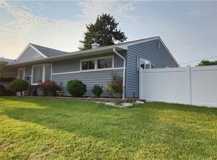 19 Tapler Dr, Coplay, PA 18037