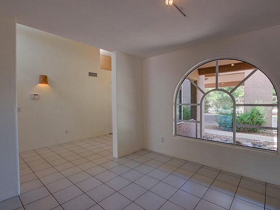 4th image of 6102 E Lincoln Dr