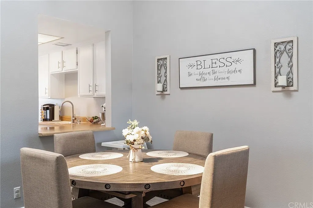 2 bed, 1085 sqft, $2,950 — Photo 4