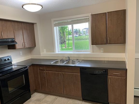 4th image of 709 6th Ave SE #108