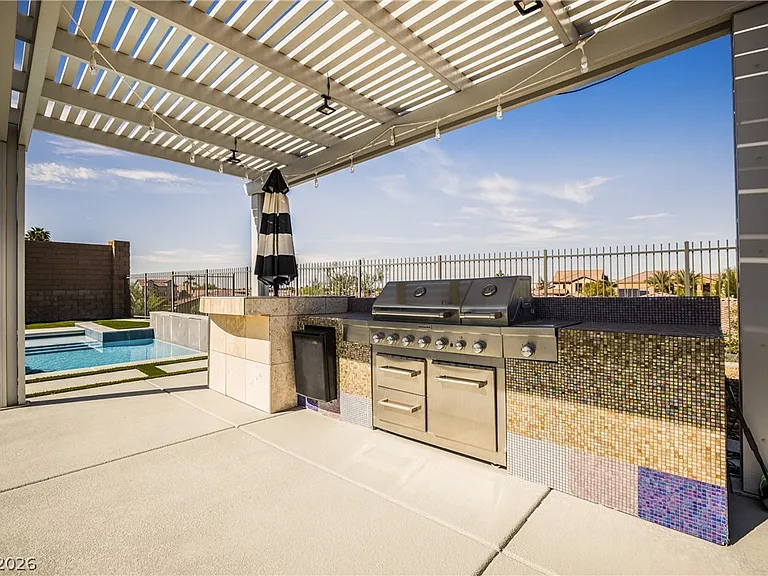 11386 Villa Bellagio Dr — Photo 22