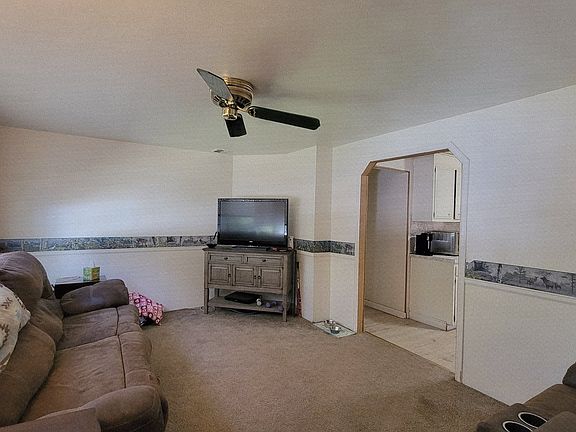 5th image of 724 NE Laurance St