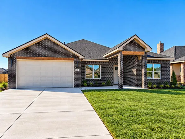 313 Cowboy Ln, Wolfforth, TX 79382