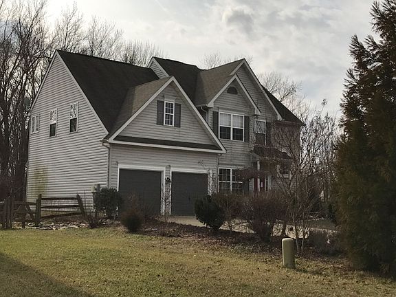 2nd image of 333 Sunnyside Ln