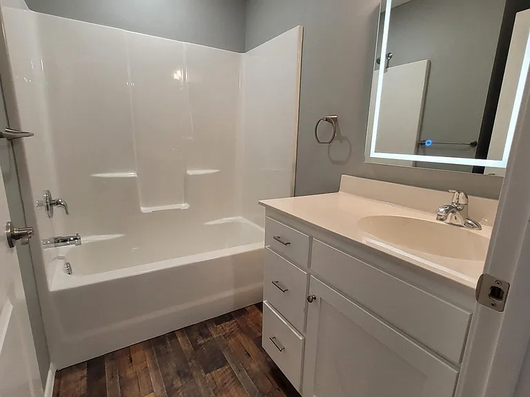 743 Olive St #B — Photo 4