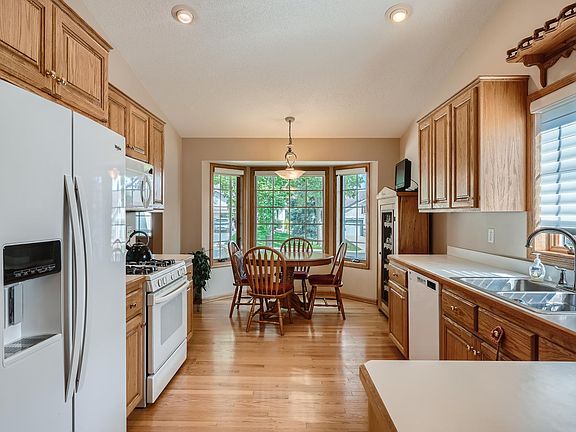 5th image of 1268 Quincy Cir