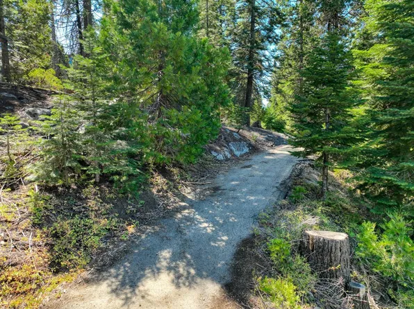 17 Timber Dr, Shaver Lake, CA 93664