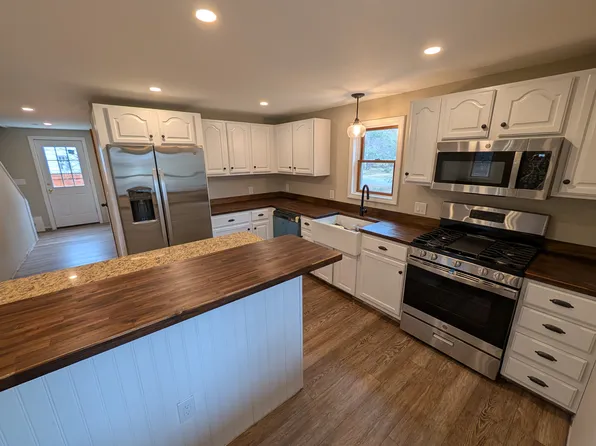 (undisclosed Address), Thornton, NH 03285