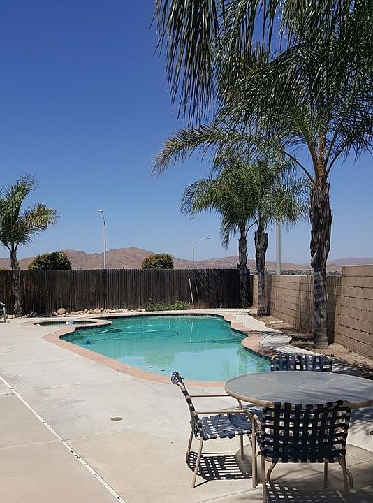 1st image of 27529 Avenida Interno