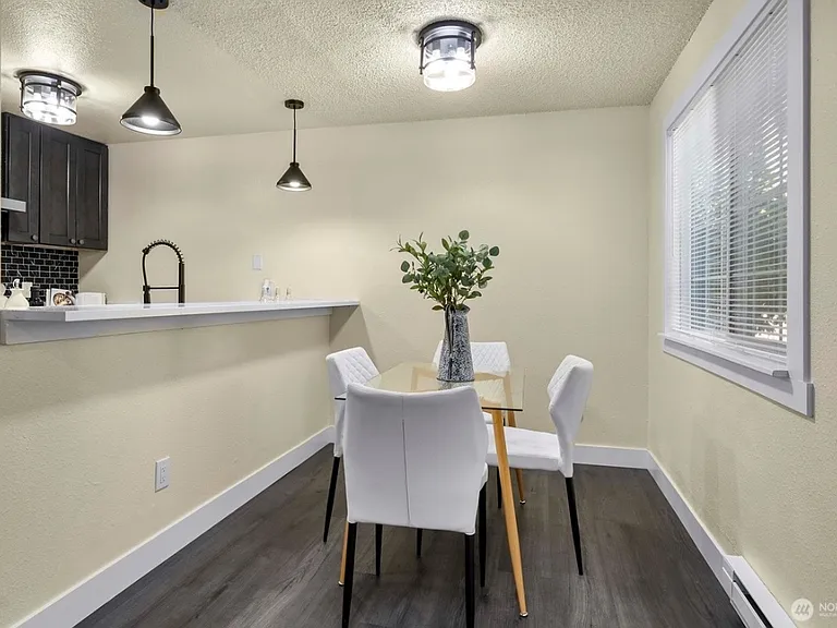 1003 S 308th St #6 — Photo 3