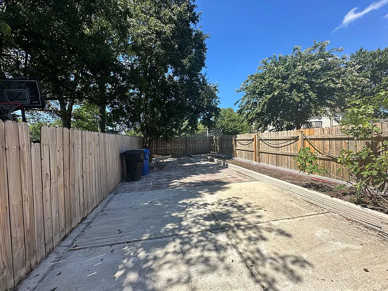 5632 Campus Dr — Photo 21