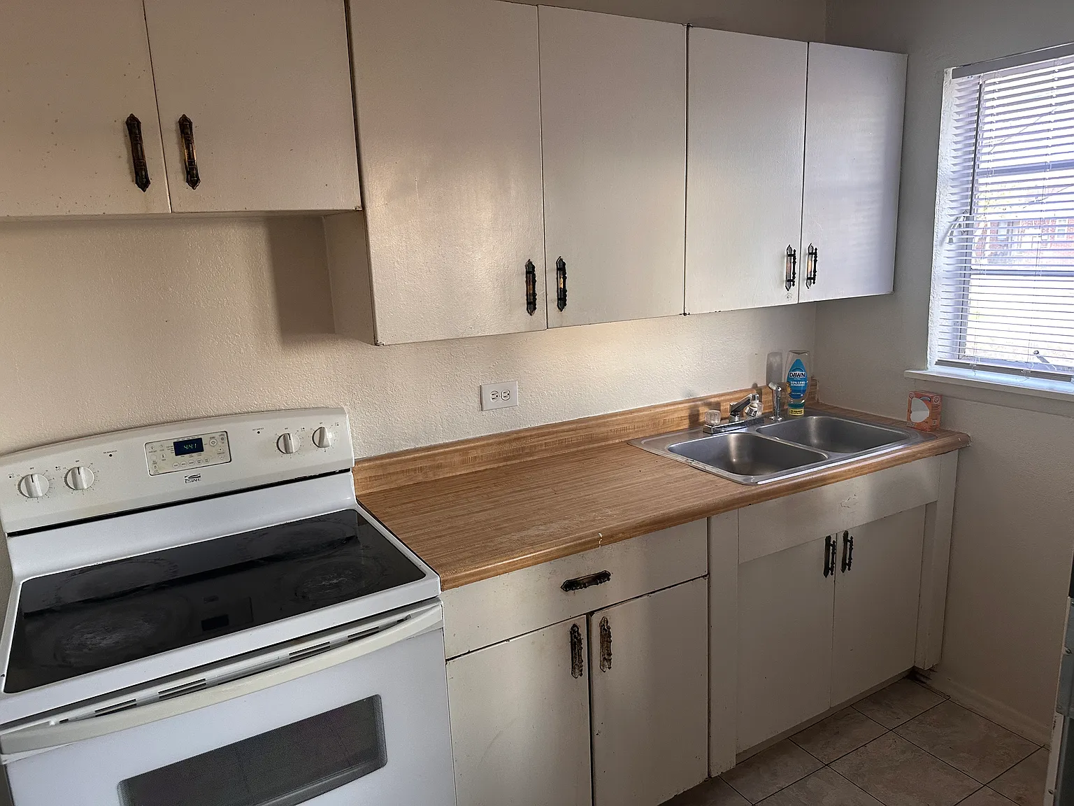 2 bed, 900 sqft, $1,275 — Photo 3
