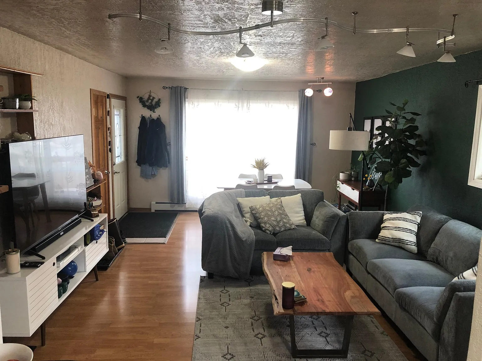 2 bed, 900 sqft, $1,700 — Photo 4