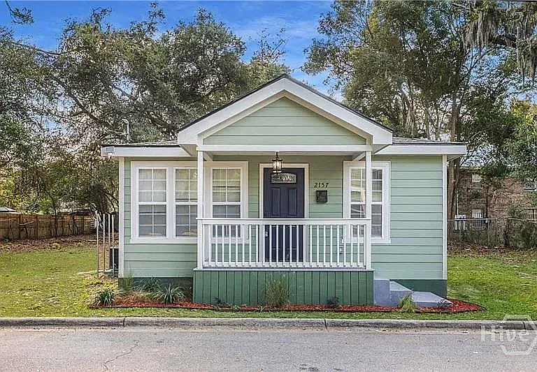 4 bed, 1416 sqft, $2,500 — Photo 1