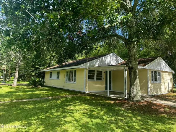 2127 King Ave, Pascagoula, MS 39567