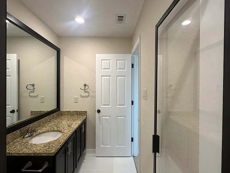 238 Samuel Dr — Photo 18