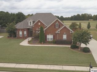 218 Waterbrook Ln, Harvest, AL 35749