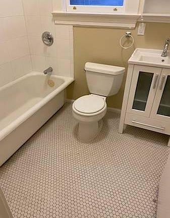 5th image of 1010 Hyde St APT 105