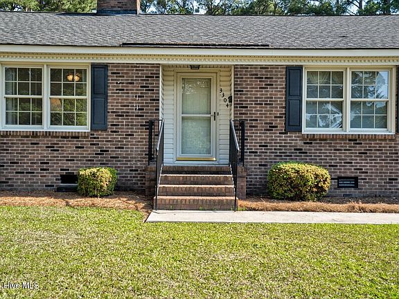 3rd image of 3304 Hawthorne Road