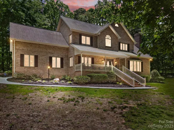 5913 Polk Mountain Dr, Marshville, NC 28103