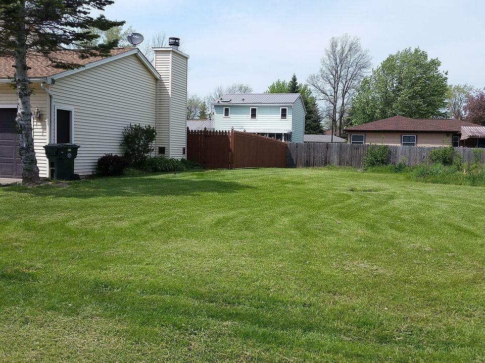 2nd image of 980 Castlebar Dr
