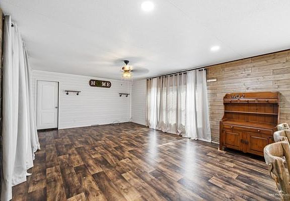 3rd image of 1462 Calle Santa Ana