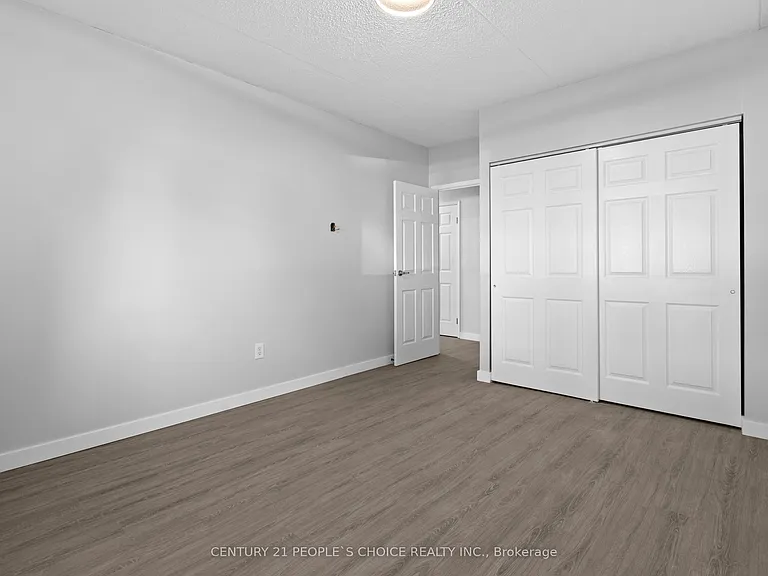 72 Main St E #107 — Photo 26