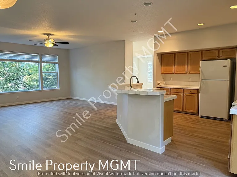 184 SW 105th Ter — Photo 6