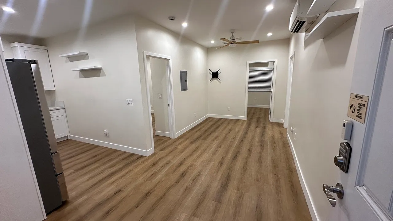 2 bed, 800 sqft, $2,700 — Photo 4