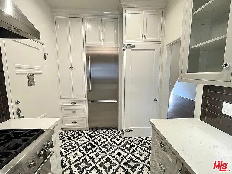 1330 N Harper Ave #280 — Photo 12
