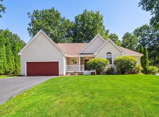 3 Joshua Rd, Amherst, NH 03031
