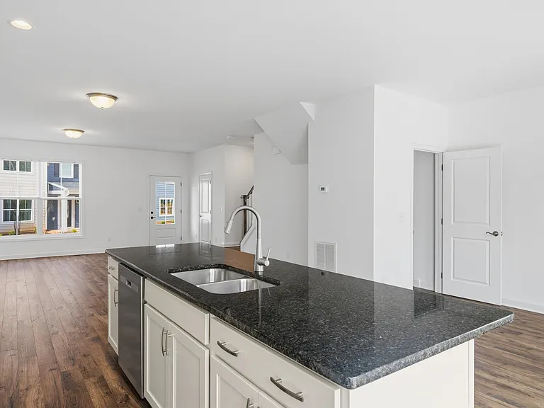 1053 Balsam Ln — Photo 12