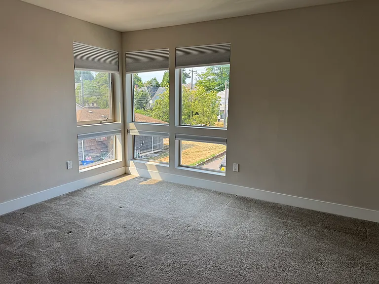2551 S Graham St #A — Photo 16