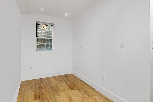 Rented by Compass | media 9