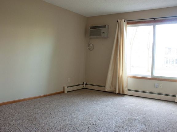 Spacious master bedroom with en suite bathroom