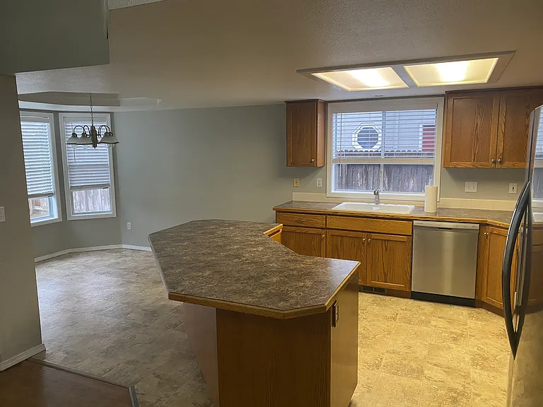1856 N Pilgrim Ave — Photo 5